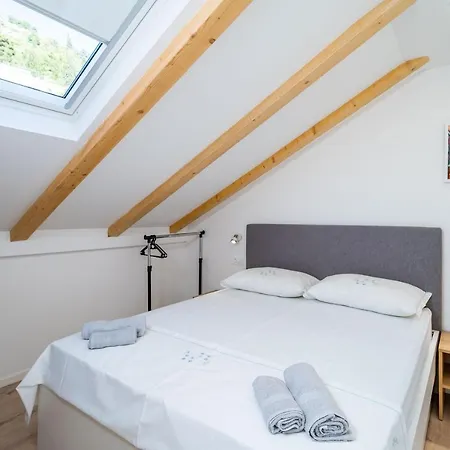 Kralj * Ντουμπρόβνικ